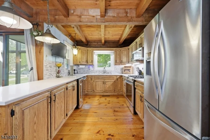 Photo of 35 Mockingbird