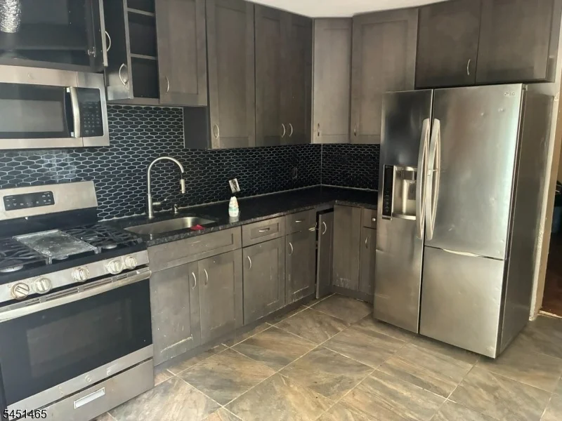 Photo of 145 Ward St
