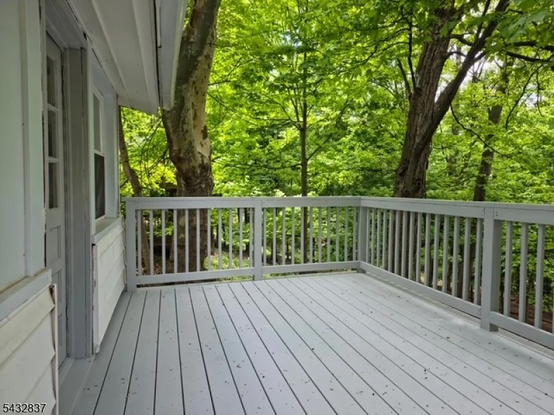 Photo of 330 Springbrook Trl