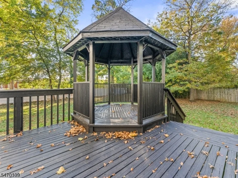Photo of 24 Dewey Dr