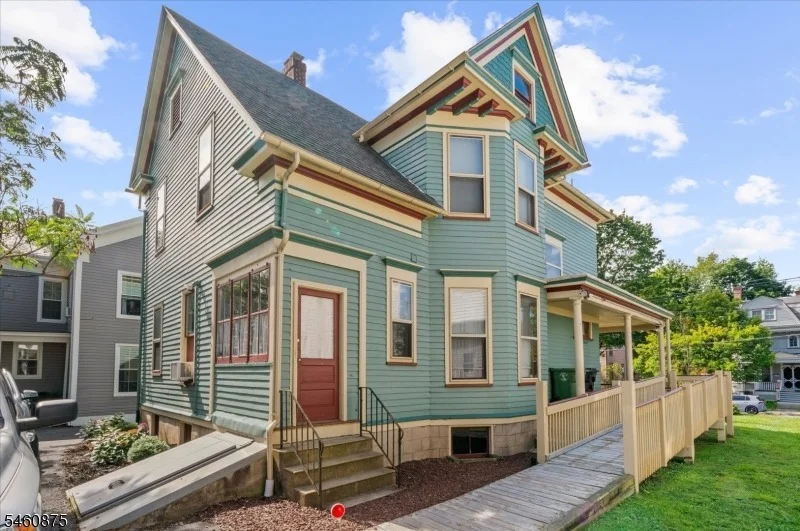 Photo of 128 Belvidere Ave