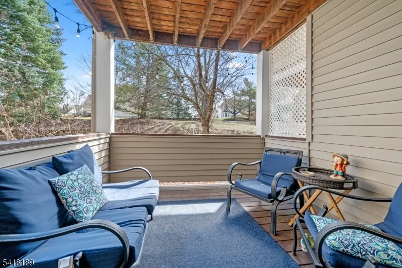 Photo of 89 Bourne Cir
