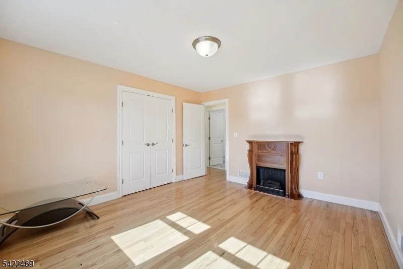 Photo of 59 Oakwood Dr