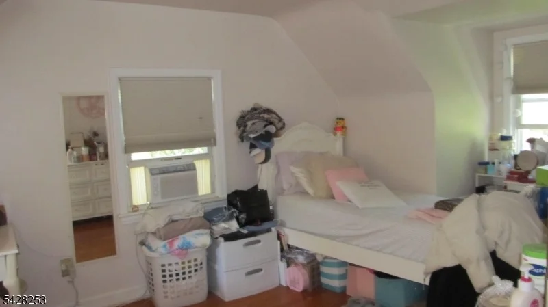 Photo of 815 Mountain Ave