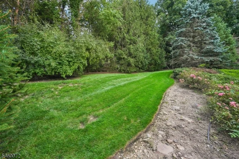 Photo of 16 Apple Ln