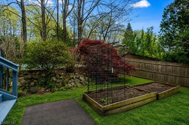 Photo of 33 Brooksyde Ave