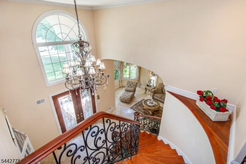 Photo of 16 Cheri Ln