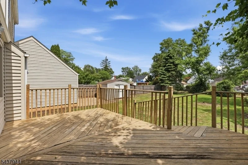 Photo of 641 Greenbrook Rd