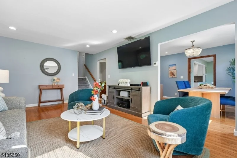 Photo of 2 Knapp Ave