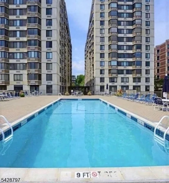 Photo of Unit 1A at 326 Prospect Ave