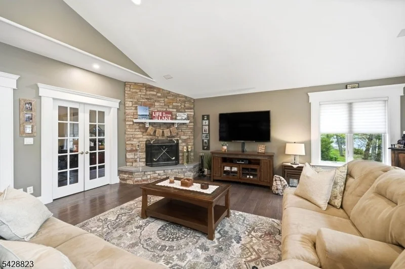 Photo of 206 Long Pond Rd