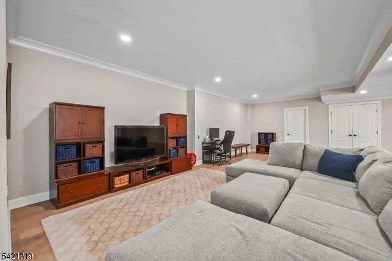 Photo of 12 Skyline Dr