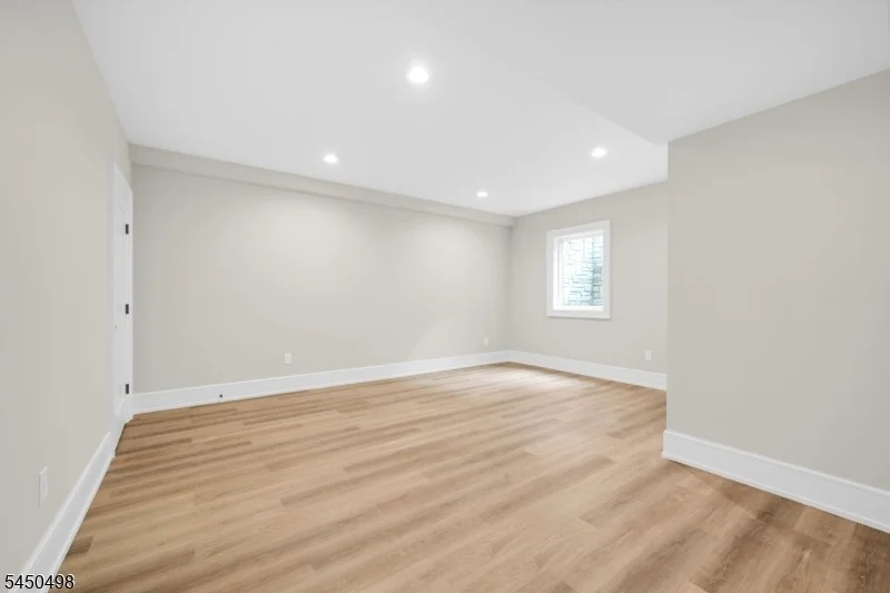 Photo of 237 Mountainside Rd