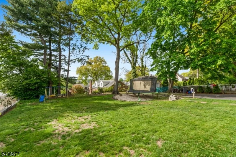 Photo of 23 Pleasant Pl