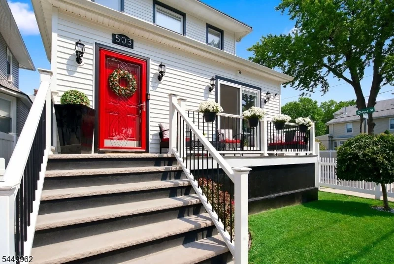 Photo of 503 Murray St