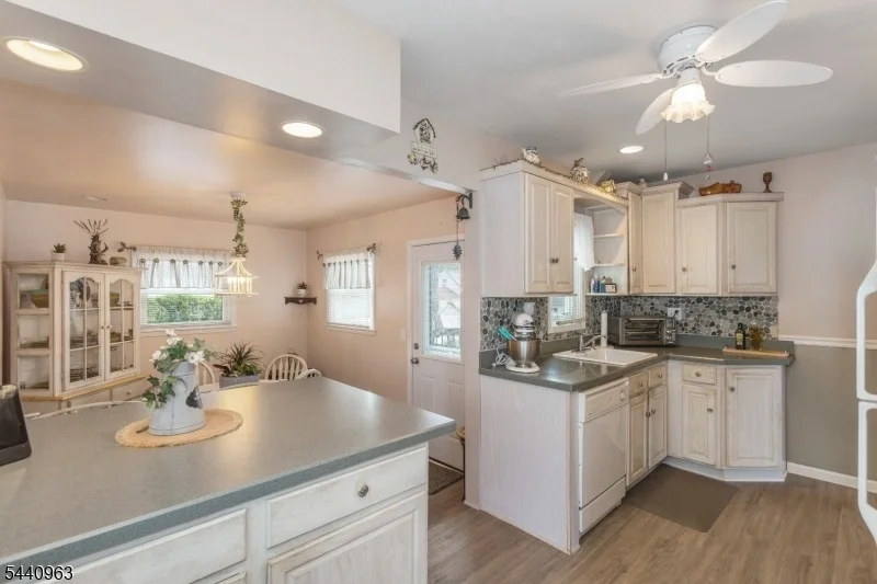 Photo of 18 Jerome Dr