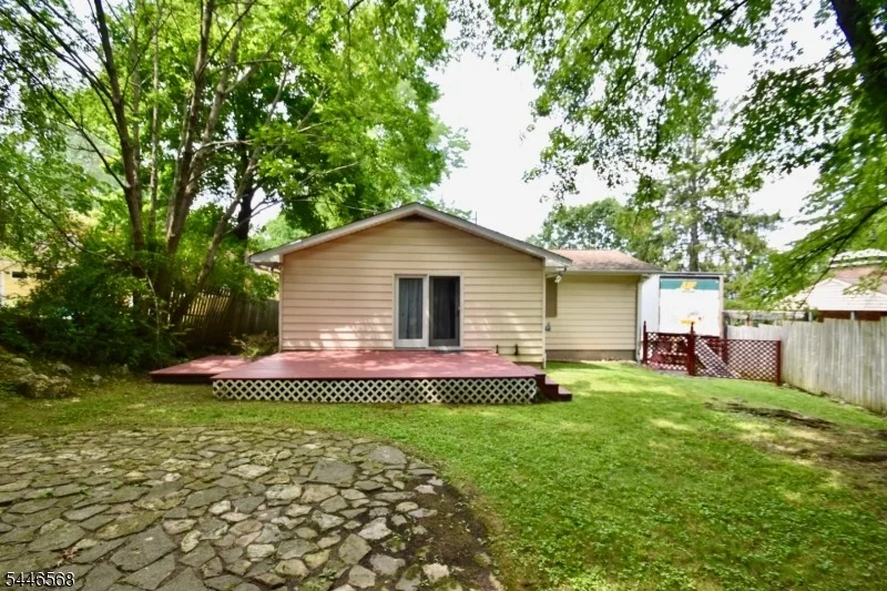 Photo of 18 Summit Rd