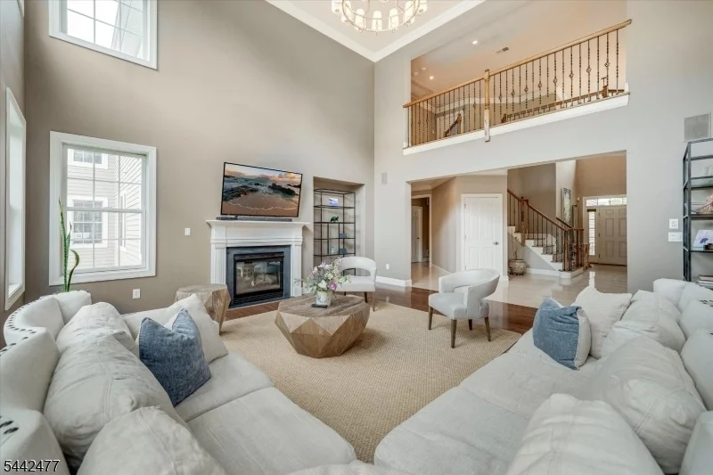 Photo of 21 Whitbay Dr