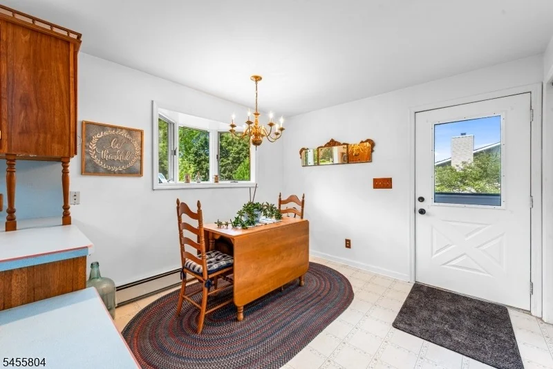 Photo of 39 Cornhollow Rd