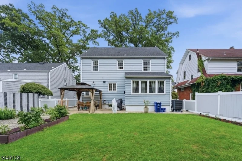 Photo of 102 Mortimer Ave