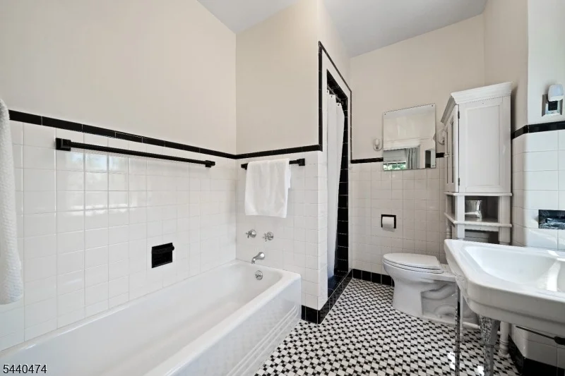 Photo of 111 Upper Mountain Ave