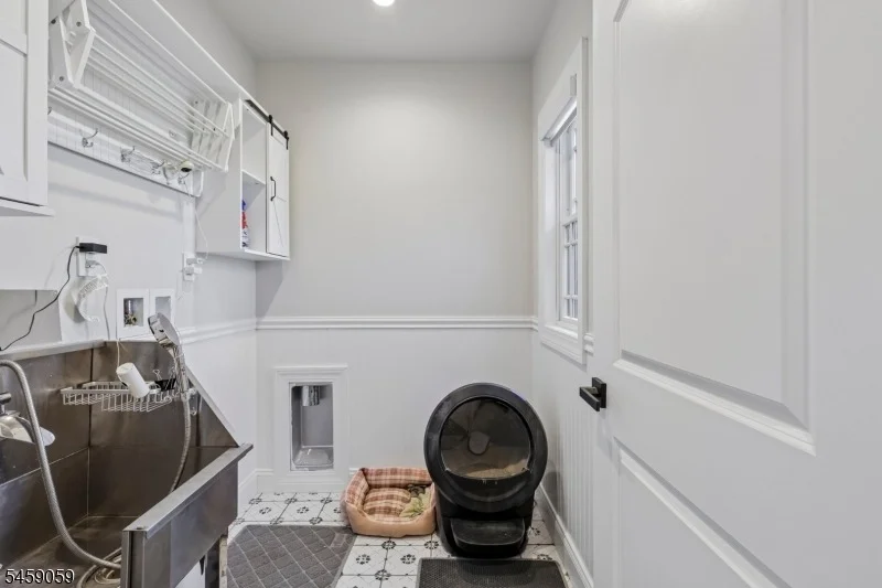 Photo of 231 Mountain Ave