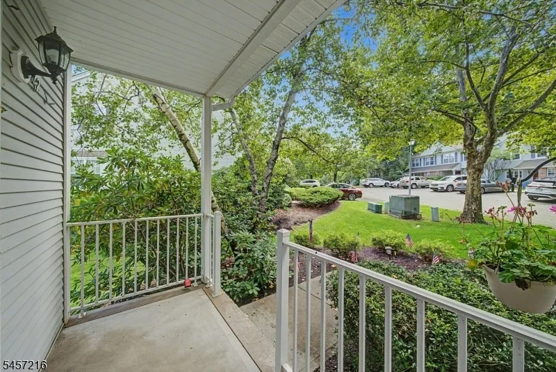 Photo of 42 HICKORY WAY