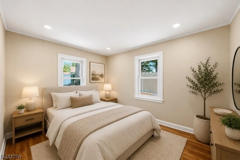 Photo of 573 Conant St