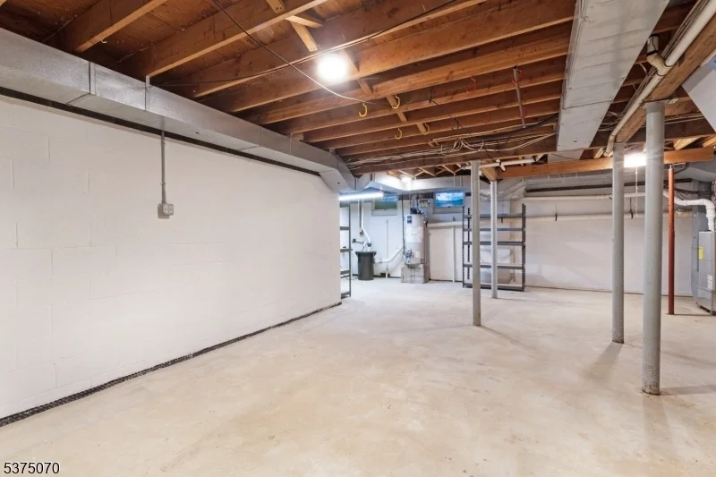 Photo of 26 W Main St