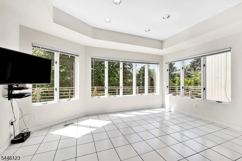 Photo of 30 Ellsworth Dr