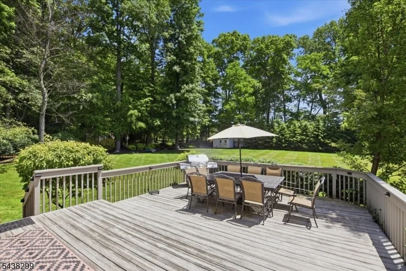 Photo of 7 Donna Ln