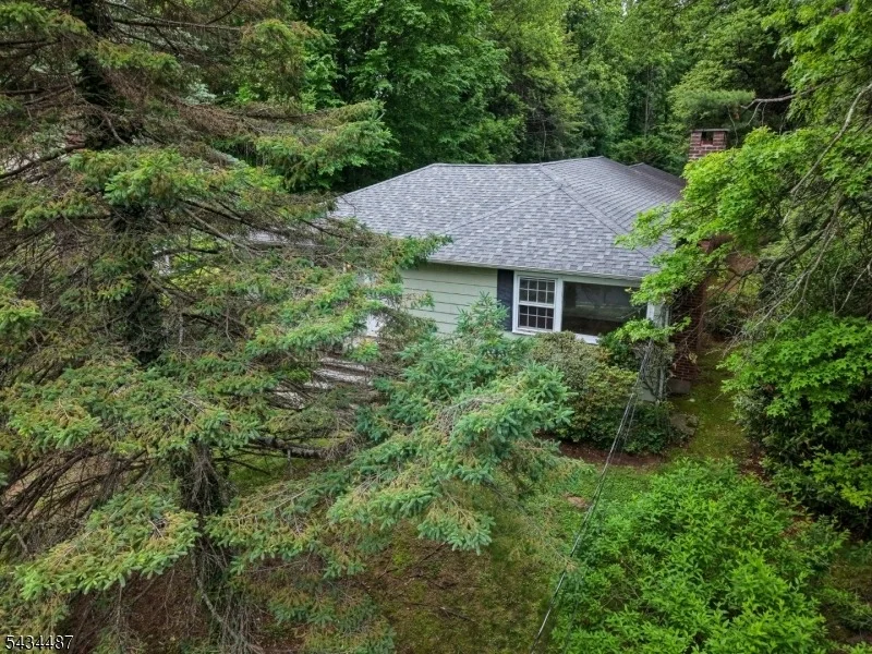 Photo of 137 Beekman Rd