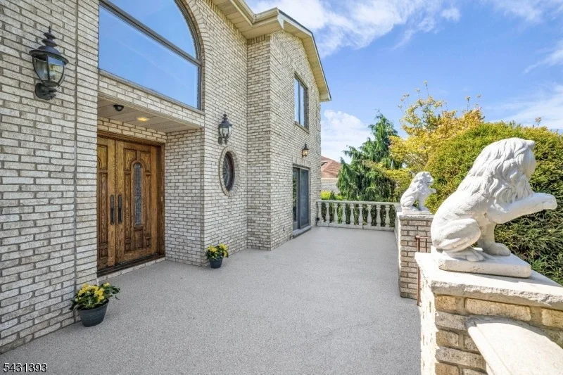 Photo of 70 Forest Hills Way