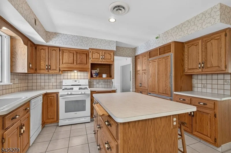 Photo of 10 Rockledge Ter