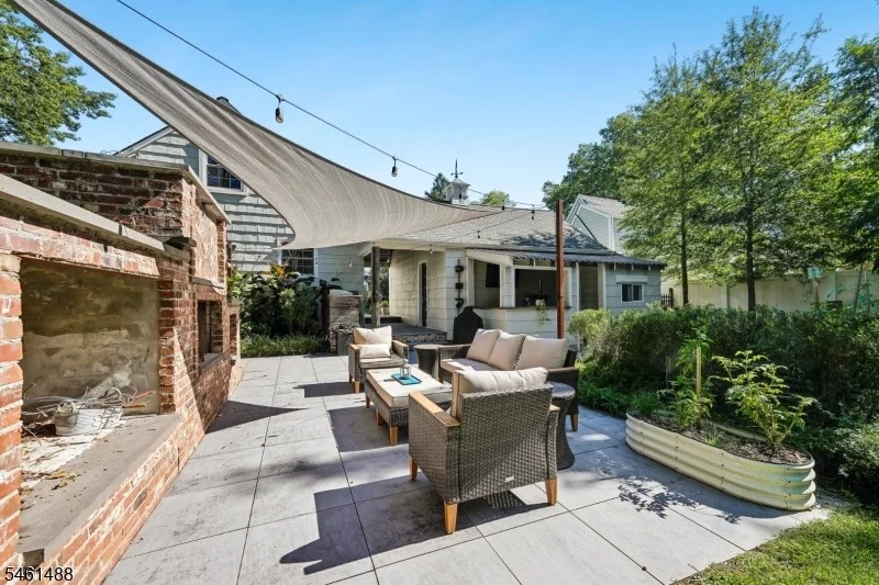 Photo of 1400 Orchard Rd