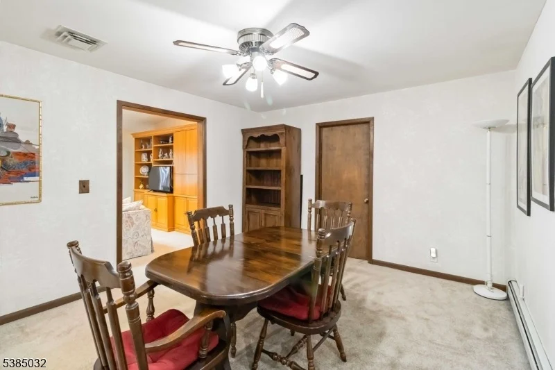 Photo of 6 Seabert Ln