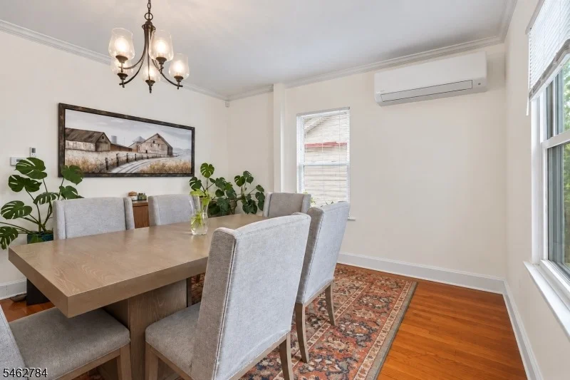 Photo of 35 Clinton St