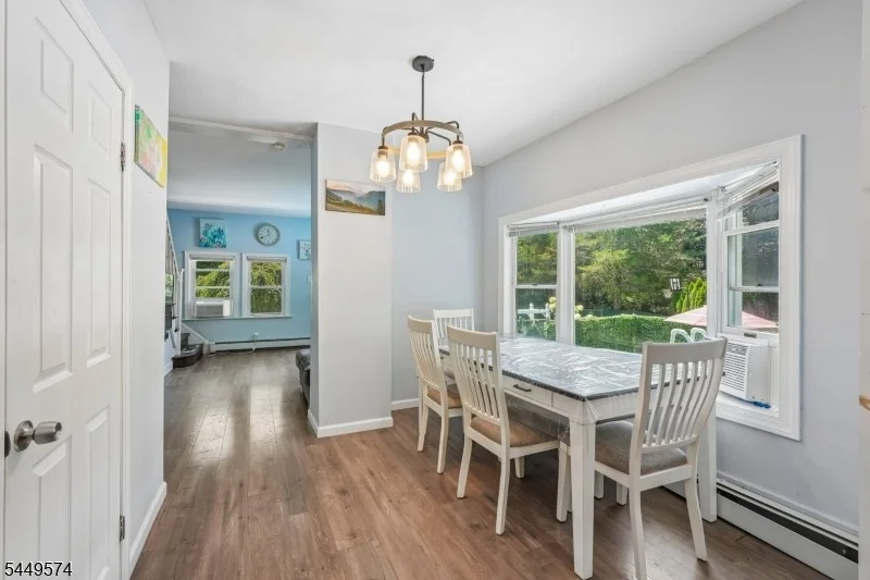 Photo of 2 Howard St