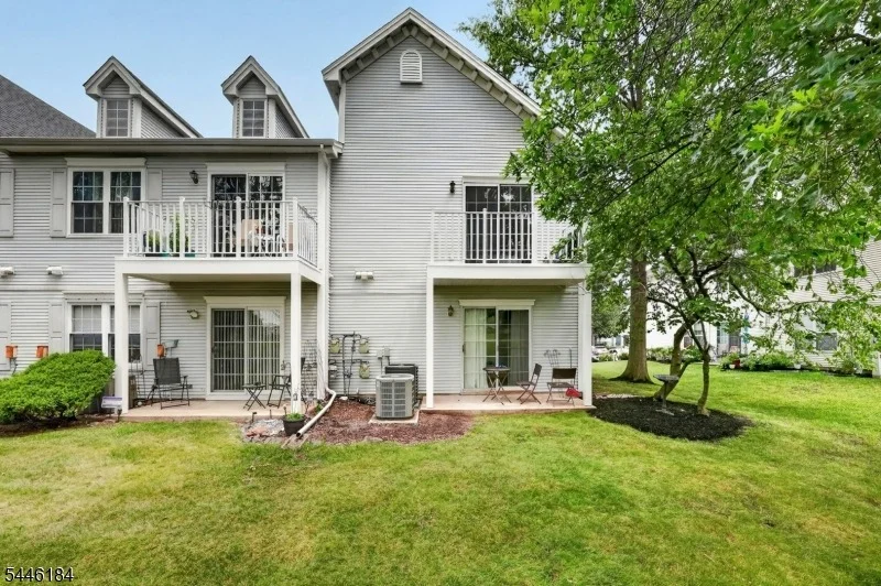 Photo of 161 Gregory Ln