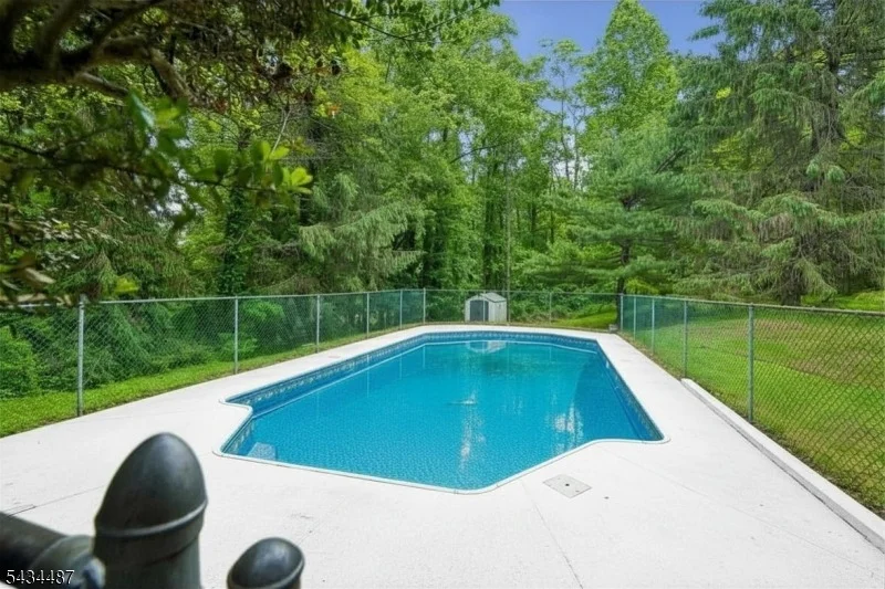 Photo of 137 Beekman Rd