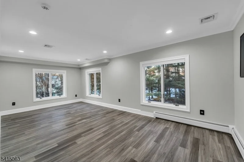 Photo of 99 Ogle Rd