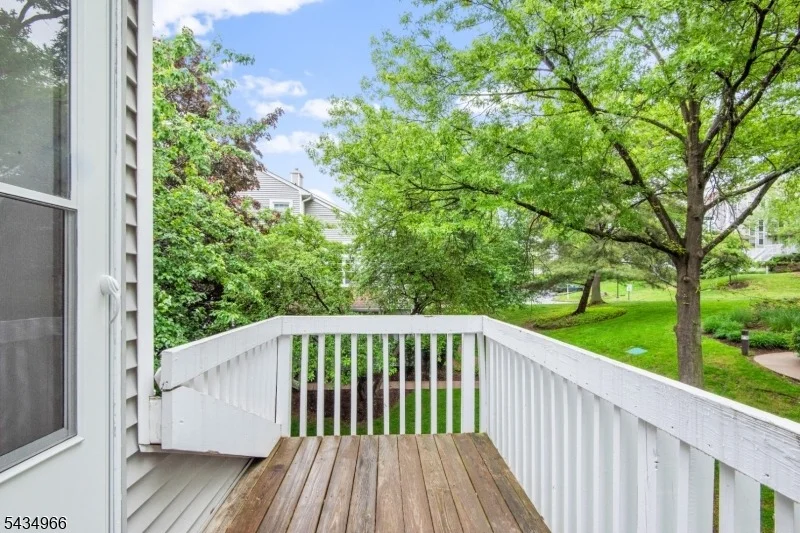 Photo of 45 Fox Run Dr