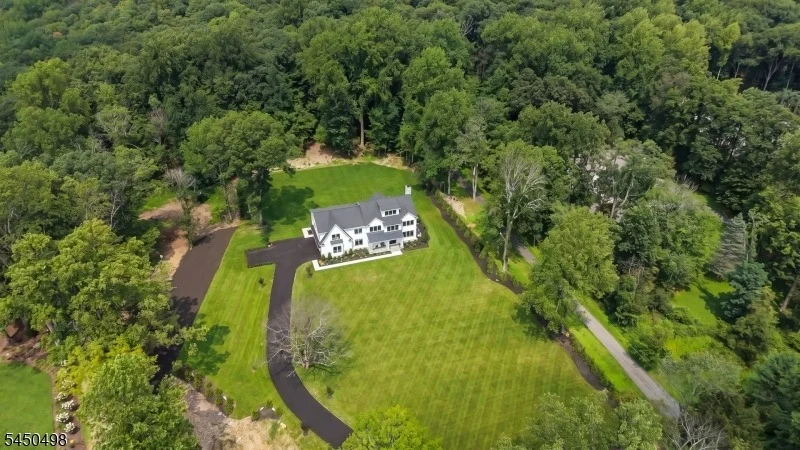 Photo of 237 Mountainside Rd