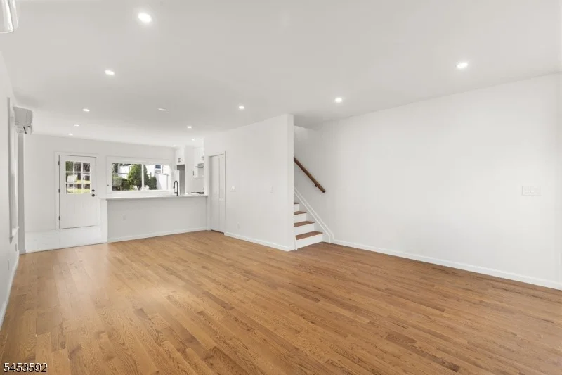 Photo of 345 Forest St