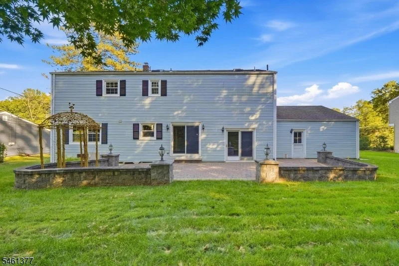 Photo of 350 Parsippany Blvd