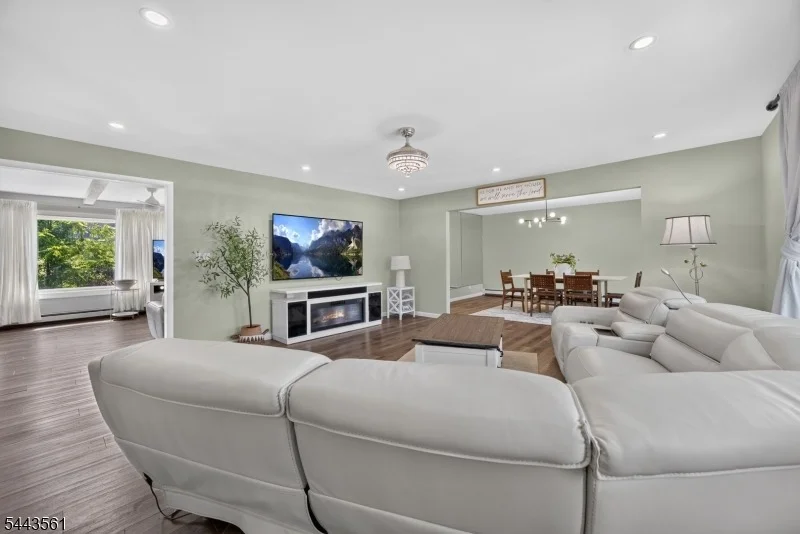 Photo of 14 Meadow Ln