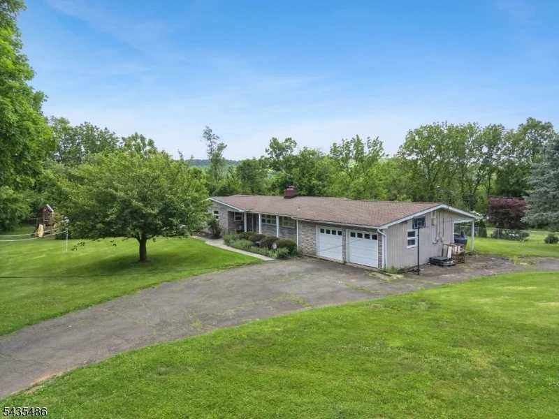 Photo of 21 Wayside Ln