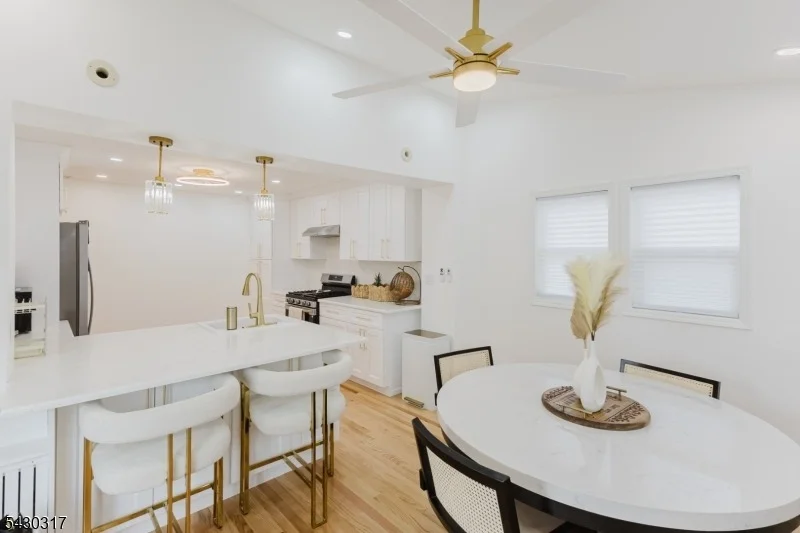 Photo of 382 Martin Rd