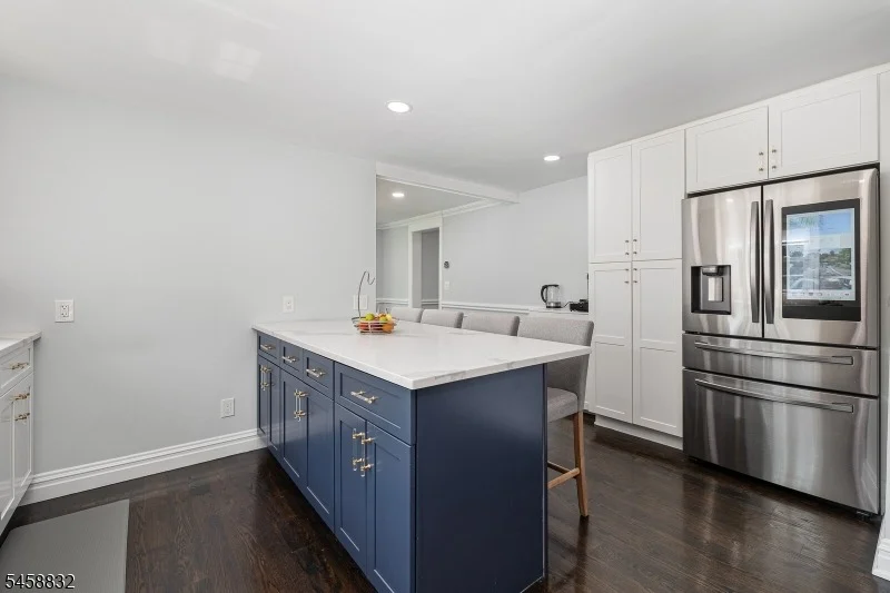 Photo of 330 Springfield Ave