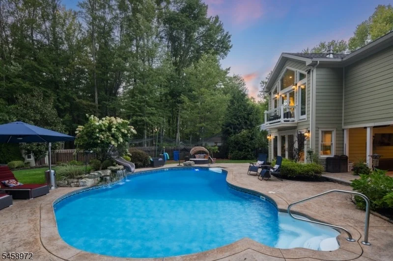 Photo of 59 Cornell Ave